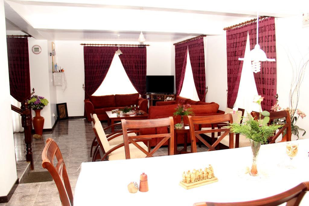 Perera Homestay Nuwara Eliya Dış mekan fotoğraf